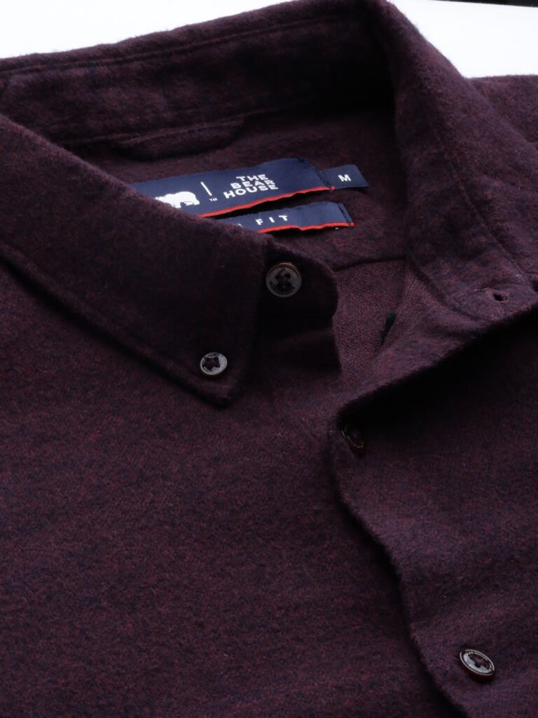 Men Purple Slim Fit Casual Shirt view 2