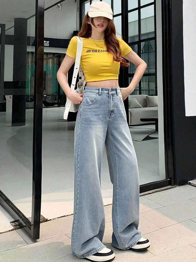 Blue Women Comfort Baggy Fit High-Rise Stretchable Jeans view 3