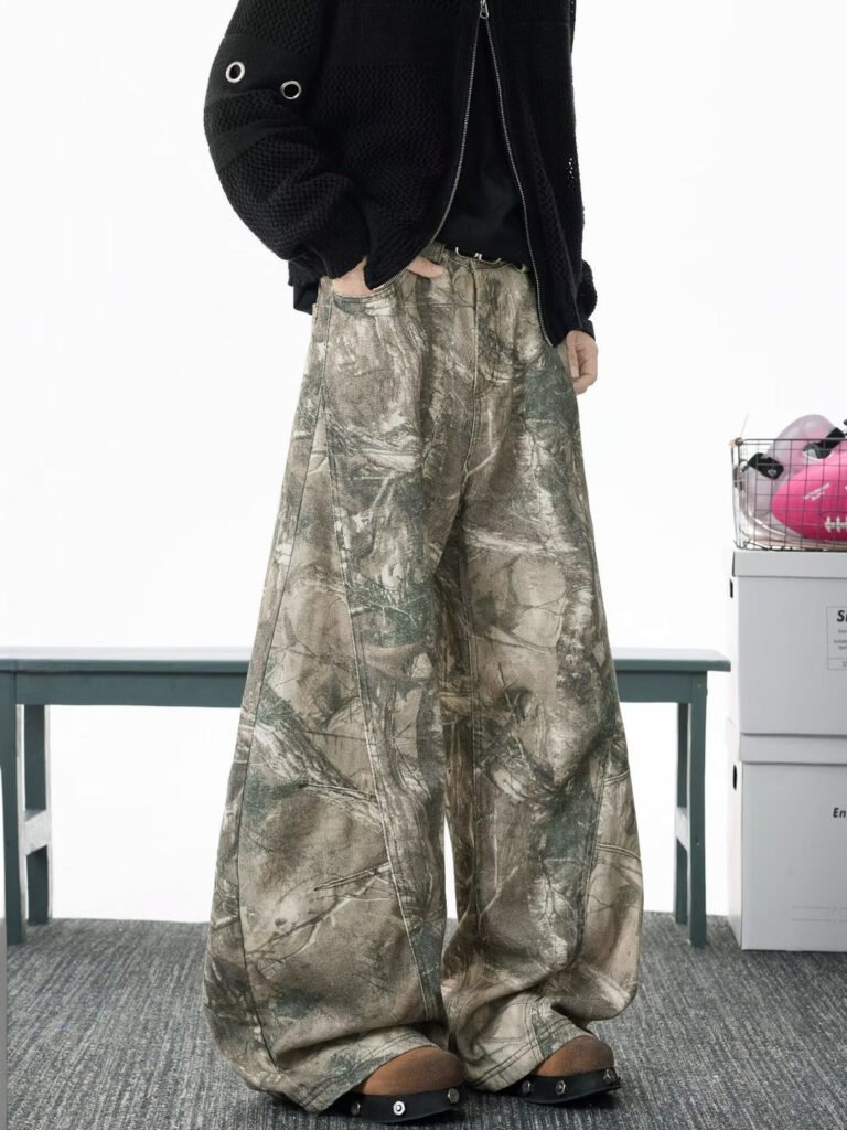 Multi Men Wide Leg Mid-Rise Printed Jeans view 3
