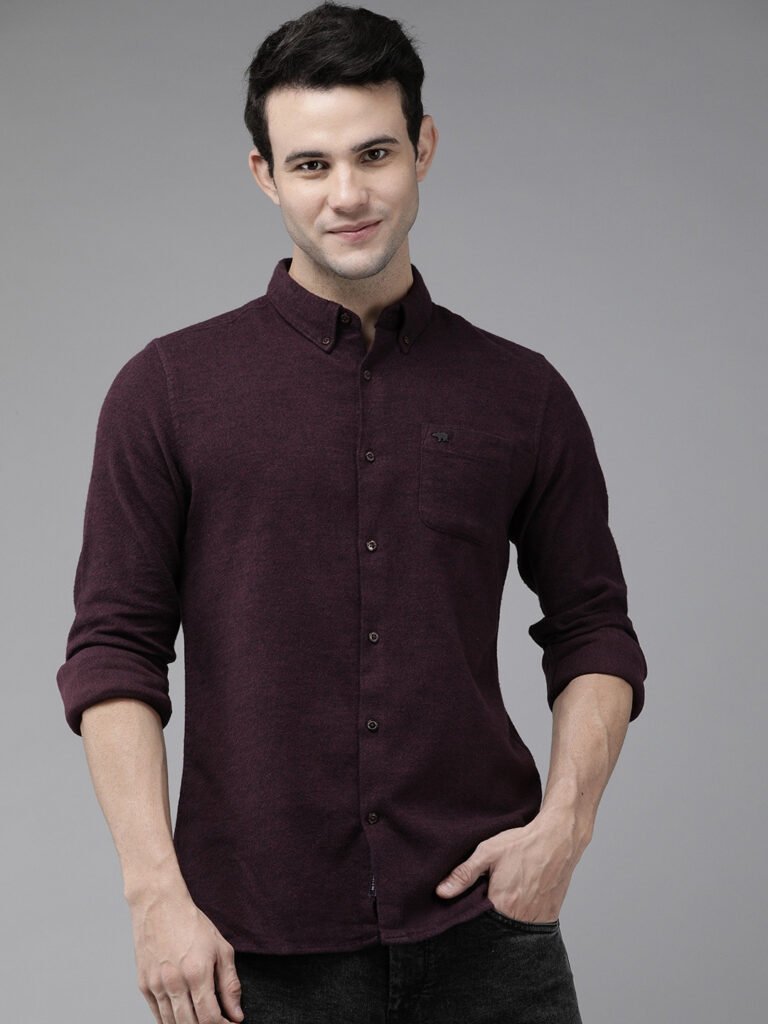 Men Purple Slim Fit Casual Shirt view 3